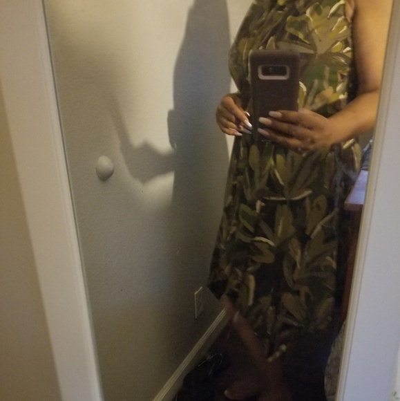 Dress - Picture 3 of 3